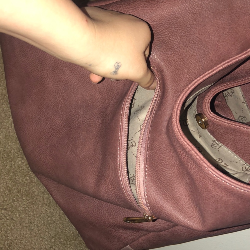 Purse - Picture 3 of 15